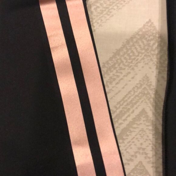Beach Riot Black Leggings Rose Gold Side Stripes - Picture 8 of 10